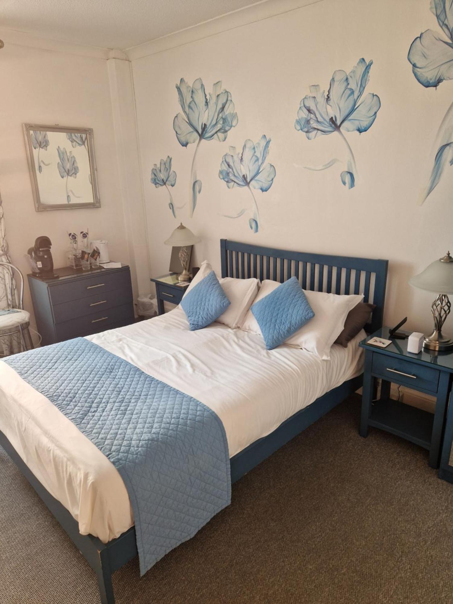 Ambassador Guest House Пейнтон Экстерьер фото